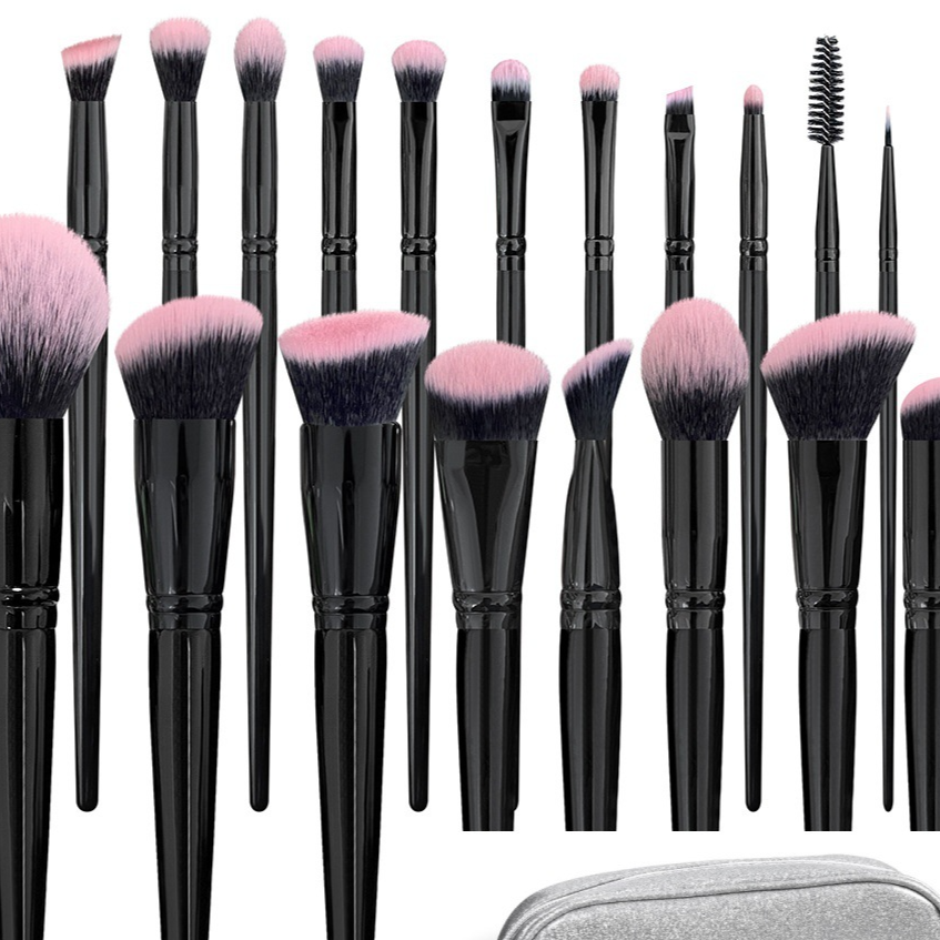 18 brushes for applying makeup powder