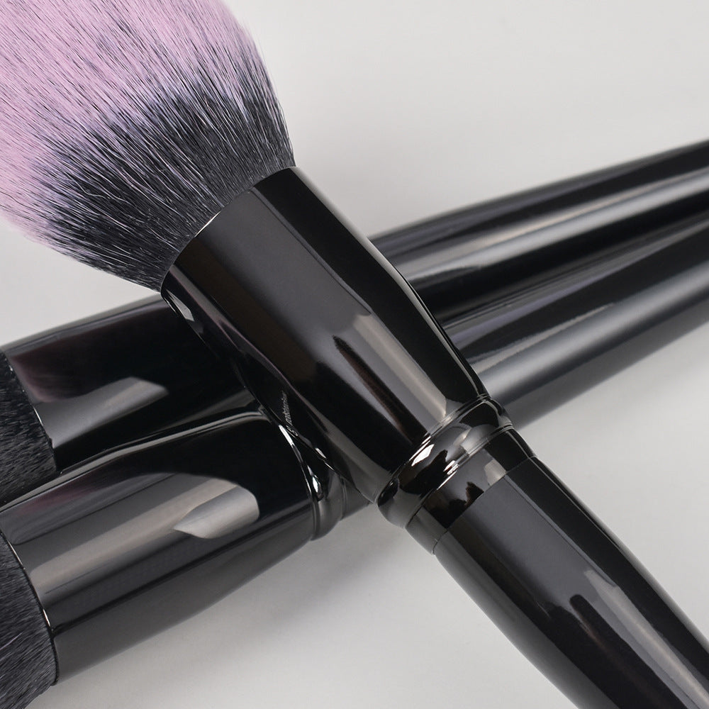18 brushes for applying makeup powder
